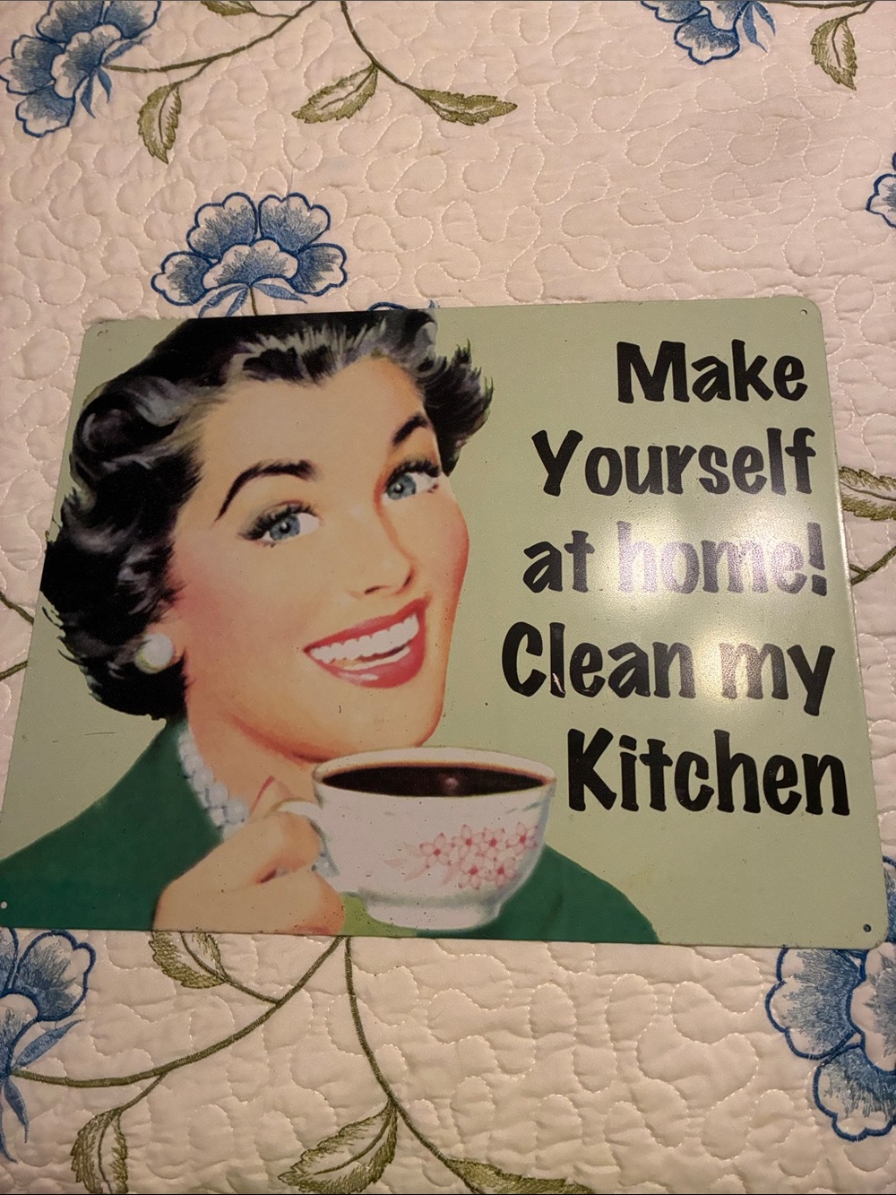 Retro Green Kitchen Wall Sign - Make Yourself at Home